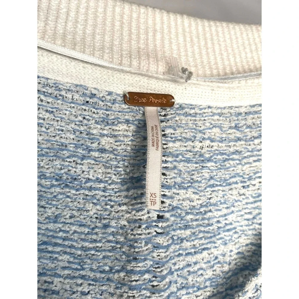 Free People Riptide Sweater Light blue white Knit Cropped‎ XS Oversized coastal